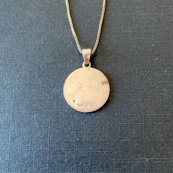 “P” silver pendant necklace and chain - Picture 4 of 4